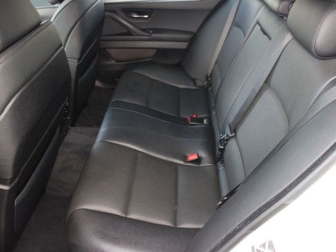 Used 2012 BMW 550i xDrive Sedan image 14