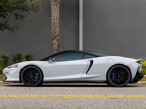 Used 2023 McLaren GT image 20