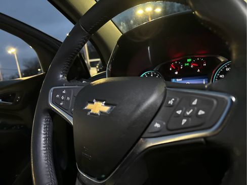 Used 2020 Chevrolet Equinox LT w/ Midnight Edition image 13