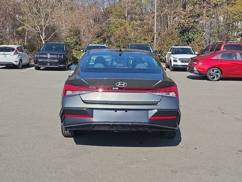 New 2026 Hyundai Elantra Limited FWD image 15