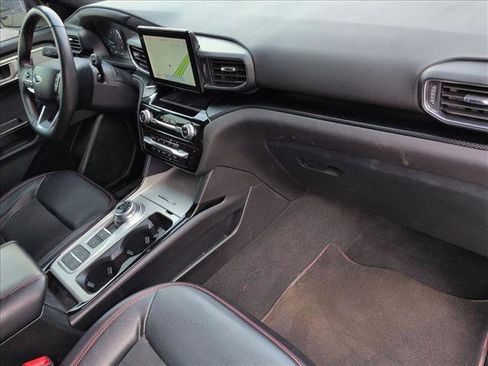 Used 2024 Ford Explorer ST-Line w/ Class IV Trailer Tow Package image 25