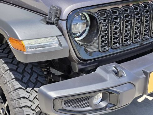 Certified 2025 Jeep Wrangler Unlimited Sport AWD/4WD image 10