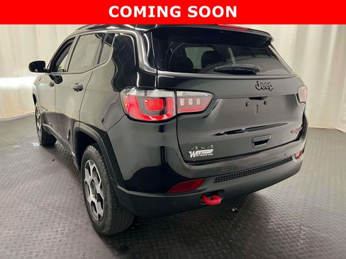 Certified 2022 Jeep Compass Trailhawk w/ Sun and Sound Group AWD/4WD image 7