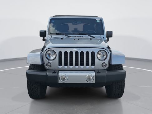 Used 2015 Jeep Wrangler Unlimited Sahara w/ Dual Top Group image 8