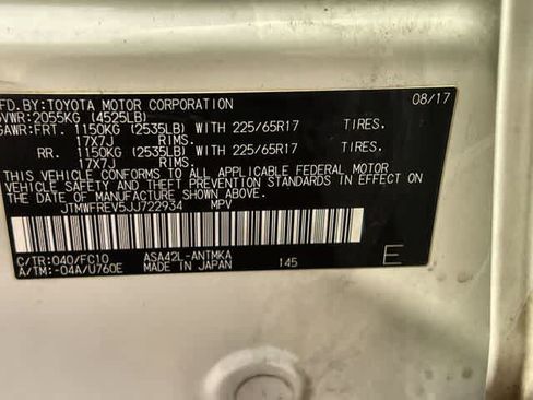 Used 2018 Toyota RAV4 XLE FWD image 22