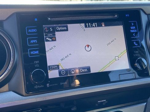 Used 2018 Toyota Tacoma SR image 13