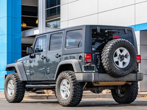 Used 2017 Jeep Wrangler Unlimited Sport w/ Quick Order Package 24S AWD/4WD image 3