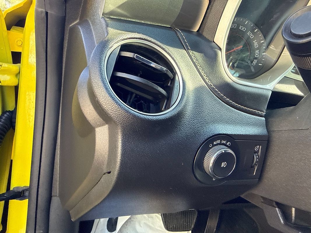 Used 2015 Chevrolet Camaro SS RWD image 29