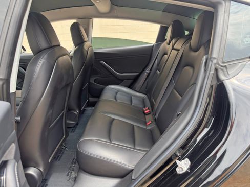Used 2018 Tesla Model 3 Long Range RWD image 38