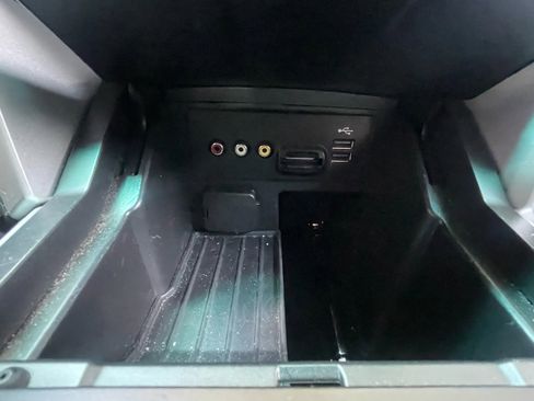 Used 2013 Ford Explorer Limited image 11