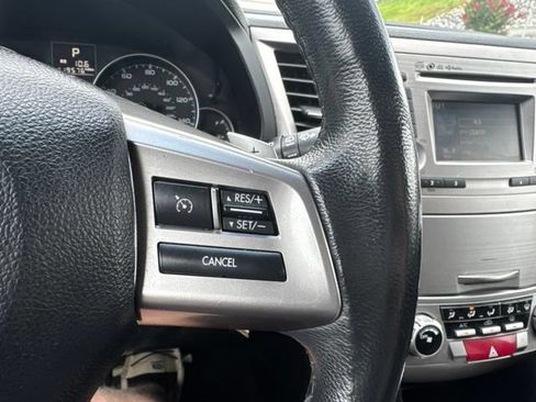Used 2014 Subaru Outback 2.5i Premium AWD/4WD image 21