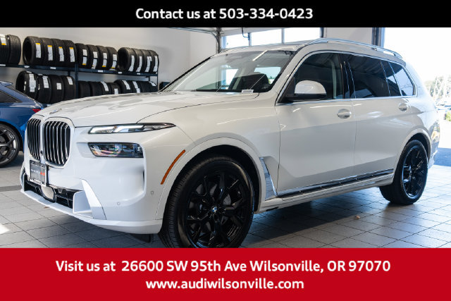 Used 2026 BMW X7 xDrive40i AWD/4WD image 3