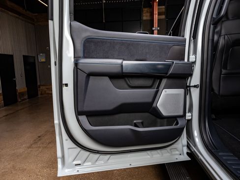 Used 2026 Ford F250 Platinum image 38