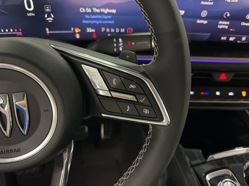 Certified 2025 Buick Envision Sport Touring image 18