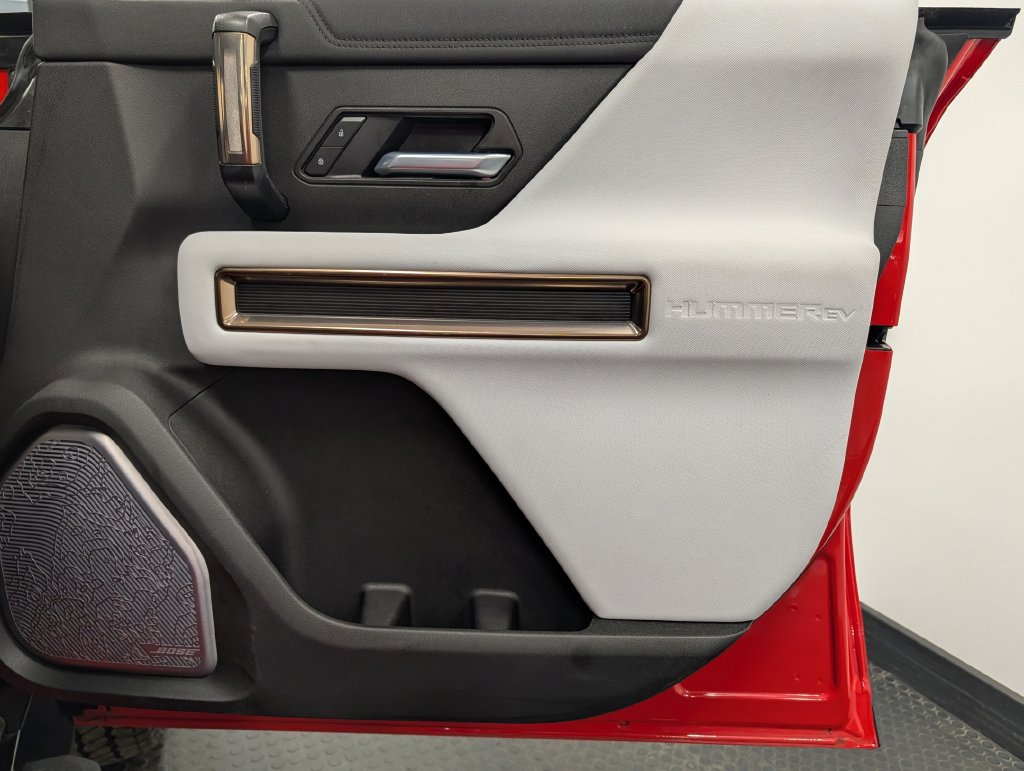Used 2025 GMC Hummer EV 2X AWD/4WD image 35