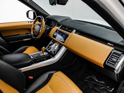 Used 2020 Land Rover Range Rover Sport SVR image 48
