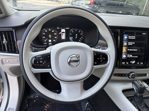 Used 2021 Volvo V90 T6 Cross Country AWD/4WD image 18