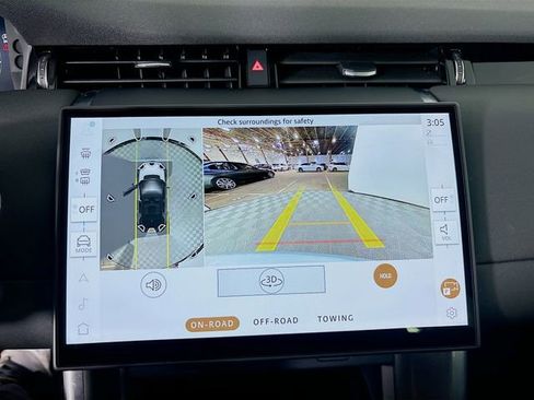 Used 2024 Land Rover Discovery Sport S image 17