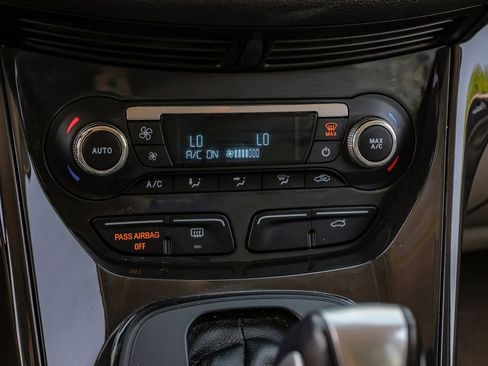 Used 2015 Ford Escape Titanium FWD image 29