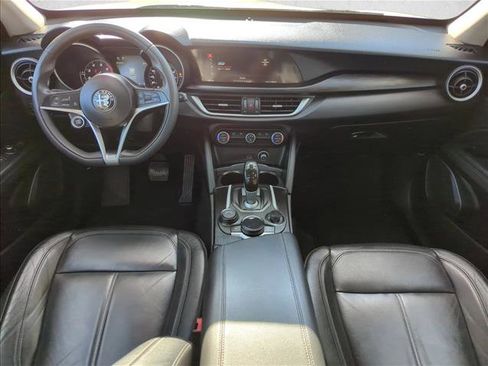 Used 2018 Alfa Romeo Stelvio AWD image 20
