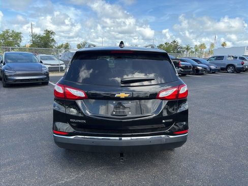 Used 2018 Chevrolet Equinox Premier FWD image 4