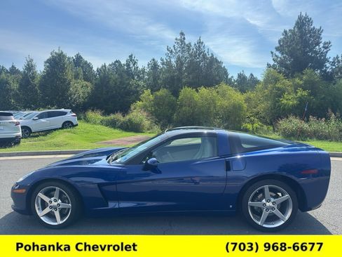 Used 2006 Chevrolet Corvette Coupe w/ Preferred Equipment Group RWD image 4