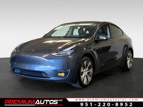 Used 2021 Tesla Model Y Long Range image 1