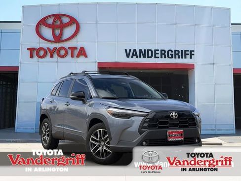 Used 2026 Toyota Corolla Cross XLE w/ Convenience Package image 1