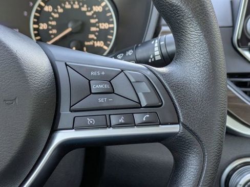 Used 2024 Nissan Altima 2.5 SV image 26