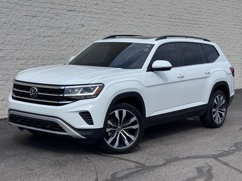 Used 2022 Volkswagen Atlas SE image 2