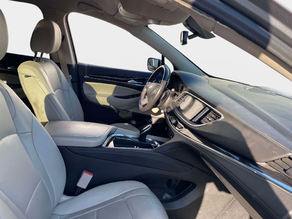 Used 2021 Buick Enclave Essence FWD image 10