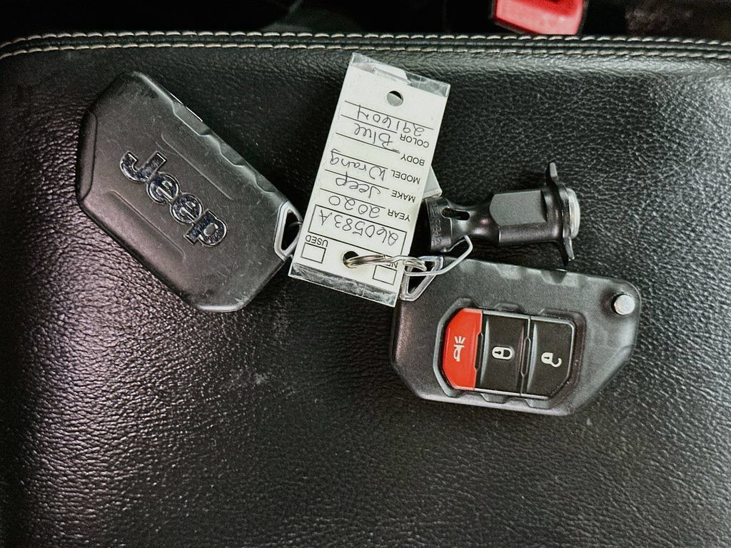 Used 2020 Jeep Wrangler Unlimited Sahara AWD/4WD image 35