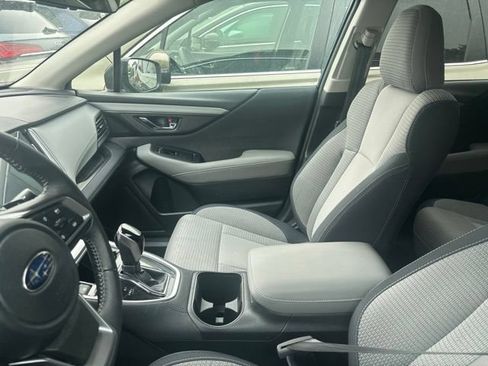 Used 2024 Subaru Outback Premium AWD/4WD image 4