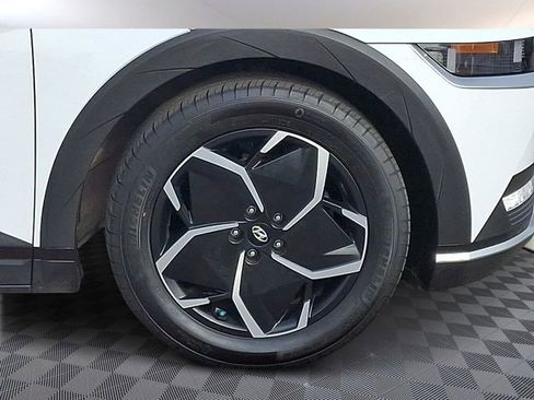 Used 2024 Hyundai Ioniq 5 SE image 9