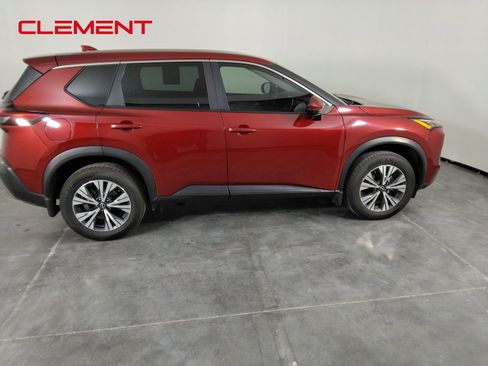 Used 2023 Nissan Rogue SV image 9