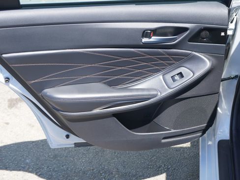 Used 2022 Toyota Avalon Limited w/ Advanced Safety Package FWD image 27