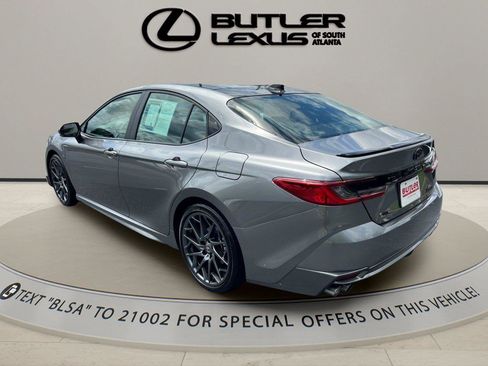 Used 2025 Toyota Camry XSE FWD image 7