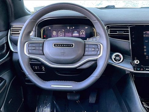 Used 2024 Jeep Wagoneer L Series II w/ Flexible Seating Group image 4