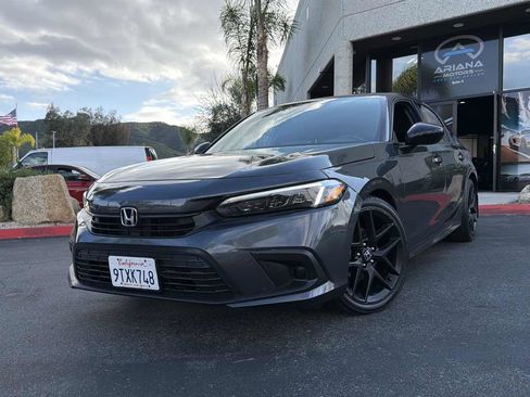 Used 2022 Honda Civic Sport image 2