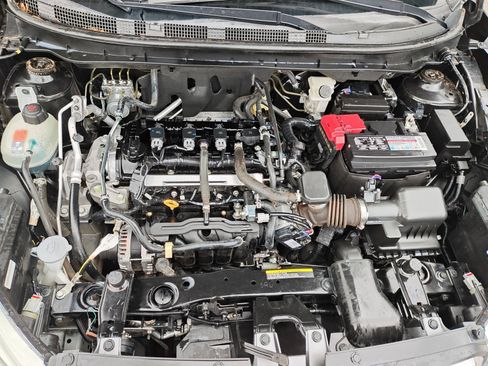 Used 2019 Nissan Kicks S FWD image 32