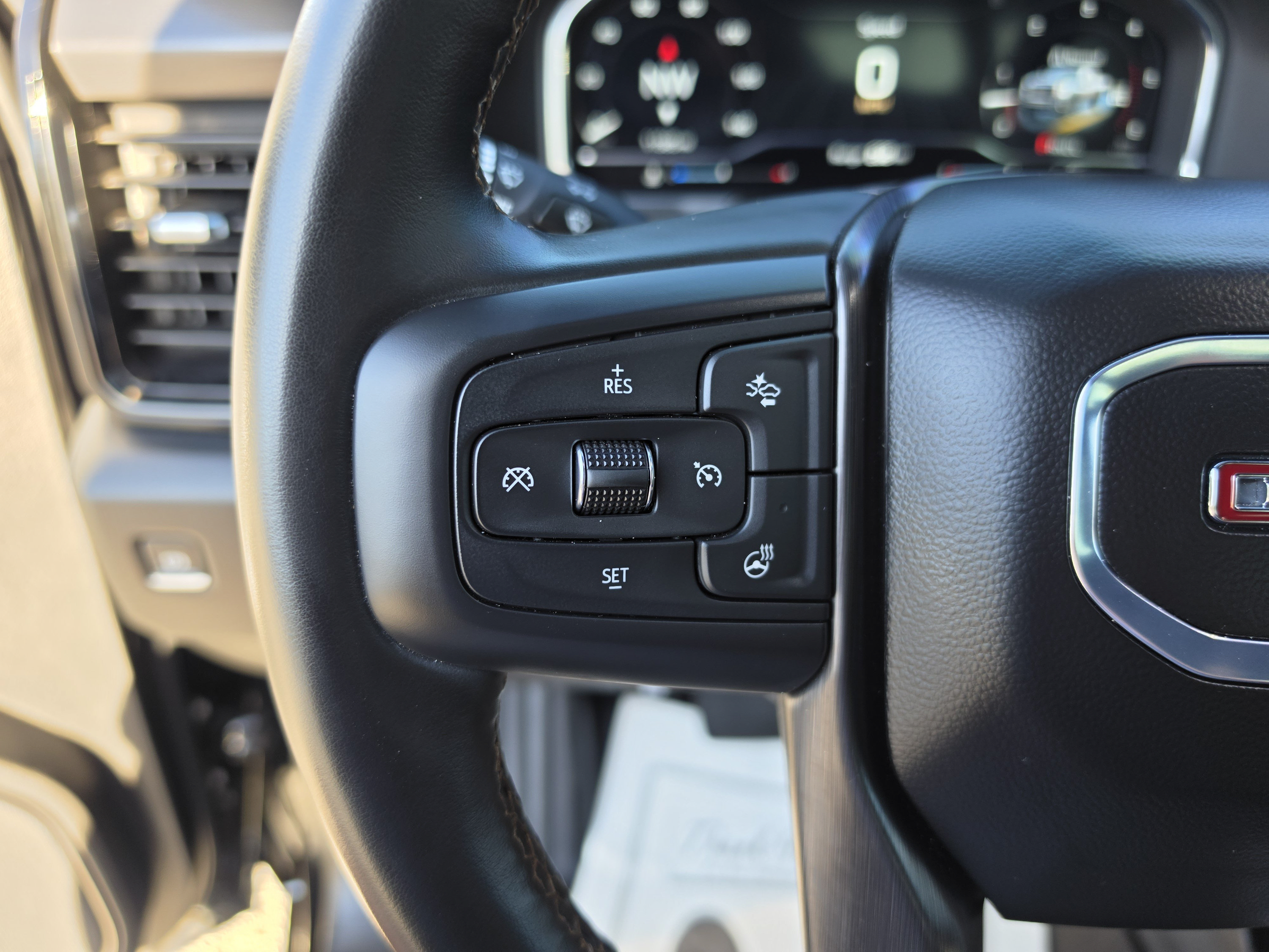 Used 2024 GMC Sierra 2500 AT4 w/ AT4 Premium Plus Package AWD/4WD image 37