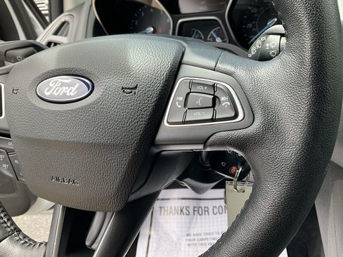 Used 2017 Ford Focus SE w/ Cold Weather Package FWD image 26