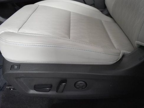 Certified 2025 Nissan Murano Platinum AWD/4WD image 12