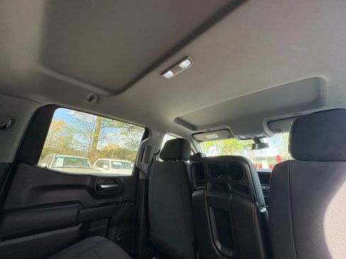 Used 2019 Chevrolet Silverado 1500 Custom Trail Boss w/ Custom Convenience Package image 18