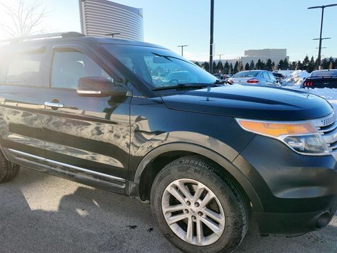 Used 2015 Ford Explorer XLT w/ Equipment Group 202A image 2