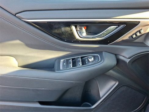 Used 2023 Subaru Outback Limited image 12