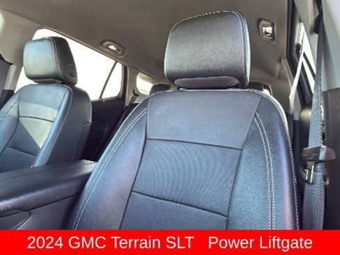 Used 2024 GMC Terrain SLT AWD/4WD image 11
