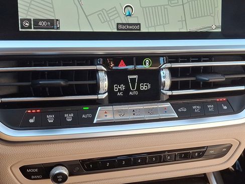 Used 2021 BMW 330e xDrive w/ M Sport Package image 17