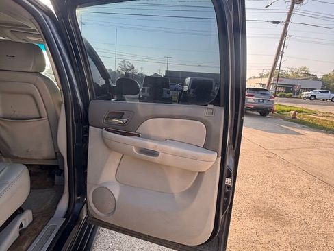 Used 2007 Chevrolet Avalanche LT w/ LT Preferred Equipment Group image 13