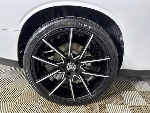 Used 2023 Dodge Challenger SXT RWD image 23